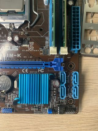 Placa Asus LGA 1155 + i7 3770 + 8 GB RAM