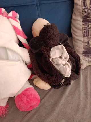 Mochila infantil de peluche