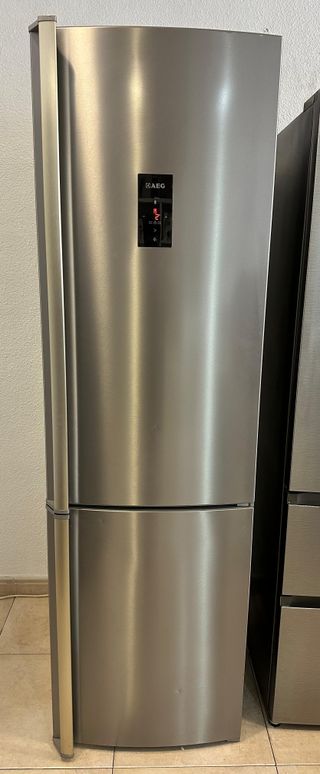 FRIGORÍFICO AEG INOX