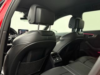 Audi A4 2.0 TDI quattro S tronic S line edition