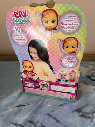 Bebé Llorona Caperucita Roja Scarlet