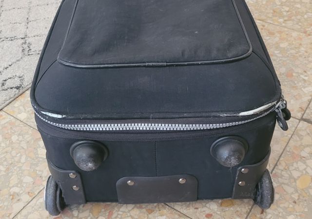 Maleta de mano Kipling negra