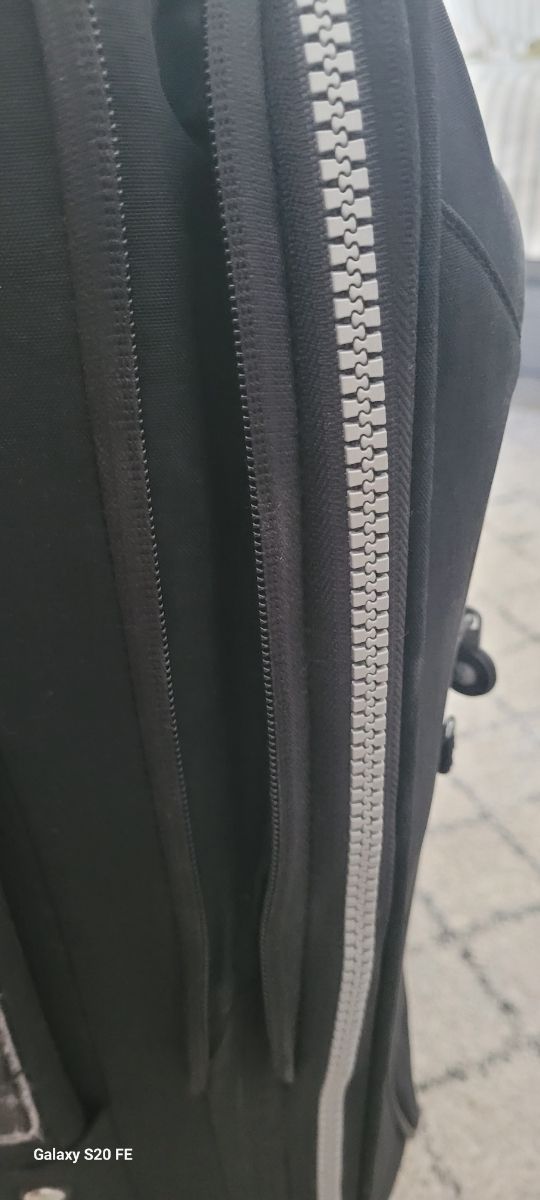 Maleta de mano Kipling negra