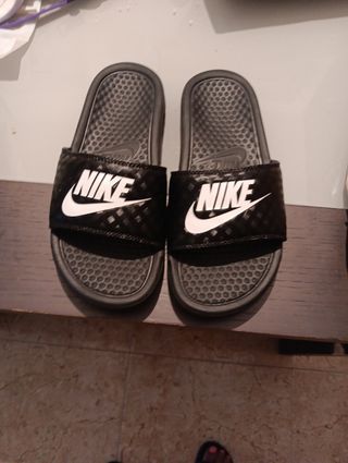 Chanclas Nike Negras