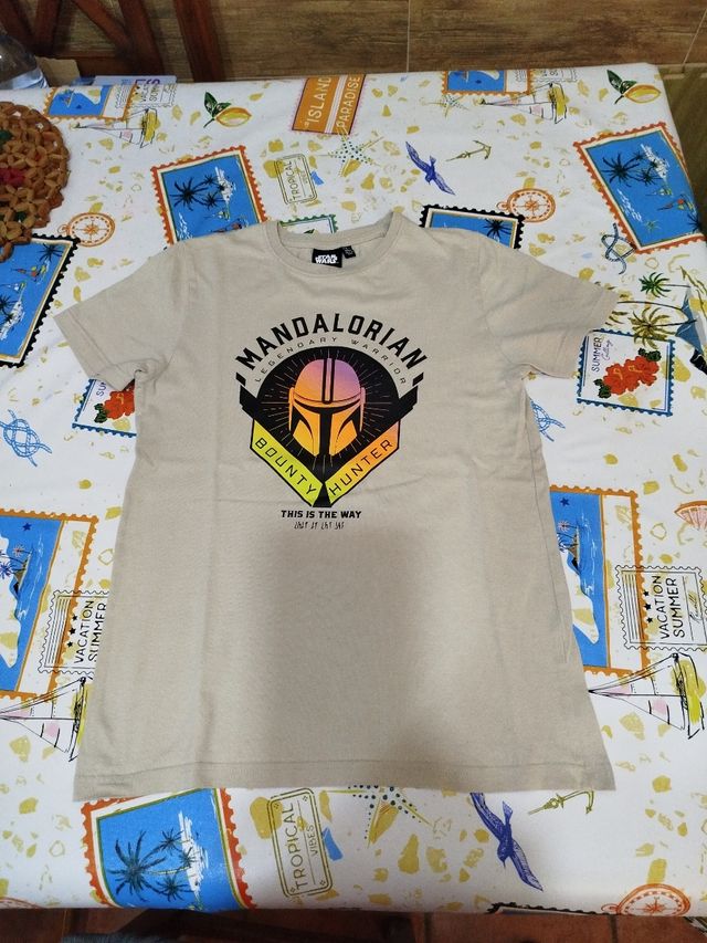 Camiseta Star Wars Mandalorian .Talla 9-10 años