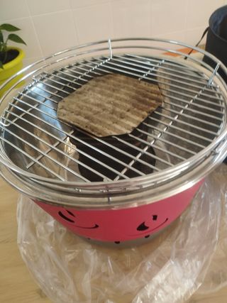 Barbacoa de mesa color rojo,con bolsa  transporte