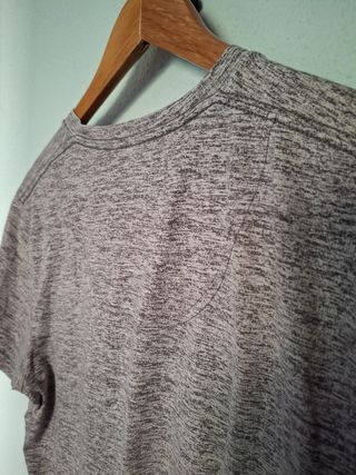Camiseta Hollister Gris V-Neck