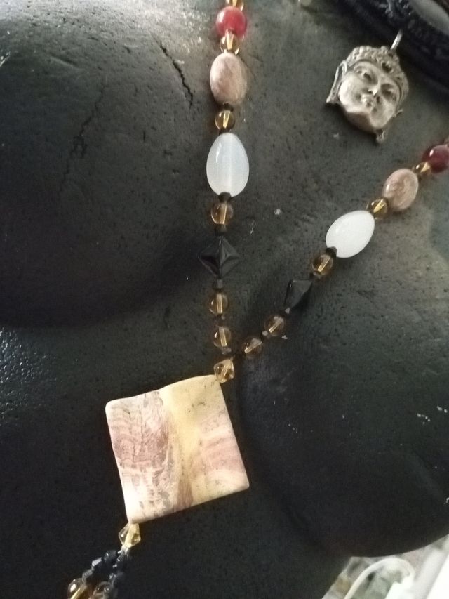 Collana vintage donna con medaglione