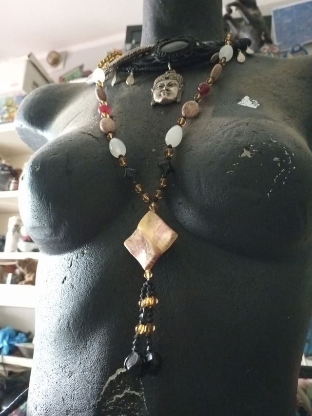 Collana vintage donna con medaglione