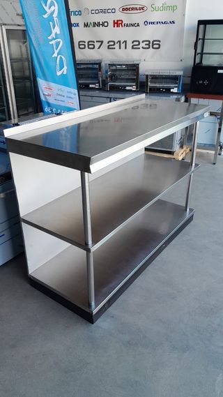 Mesa de acero inoxidable sotabanco