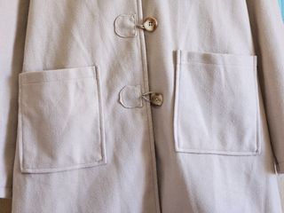 Chaquetón rosa palo con capucha y pelo