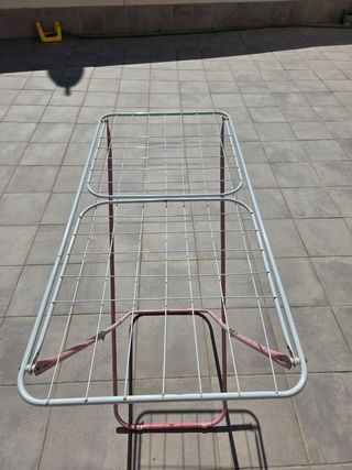 Tendedero plegable con alas