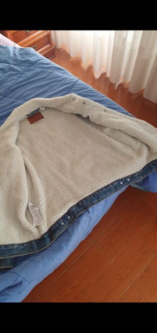 Cazadora Levis borreguito Talla L