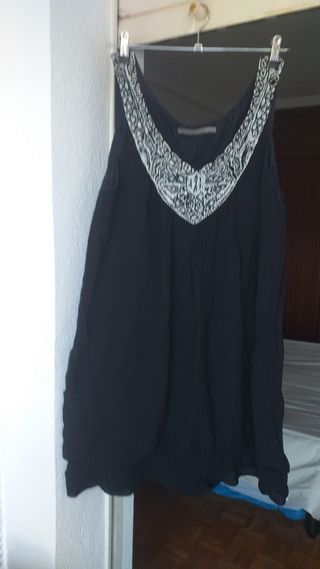 Vestido Negro Zara con Pedrería