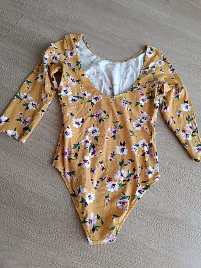 Body estampado floral manga larga