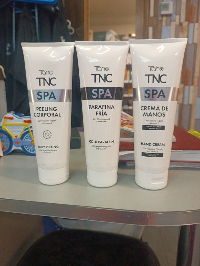 Tratamiento para manos y pies . 250 ml.