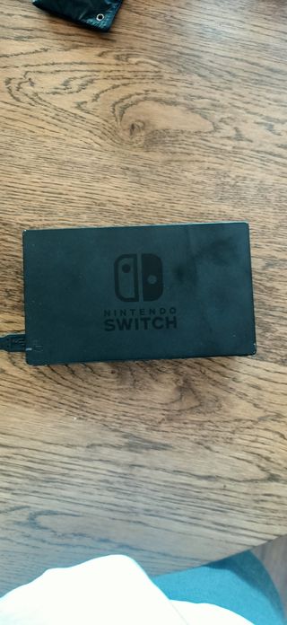 Nintendo Switch con juegos, funda y mando