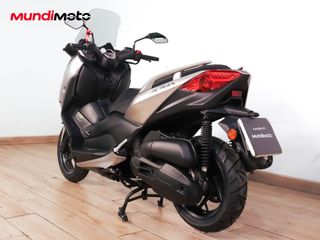 YAMAHA X-MAX 125 