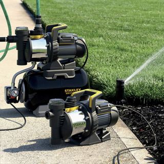 Bomba de agua Stanley SXGP1300XFBE