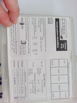 Estuche Condensadores Electrolíticos CEBEK 94.38