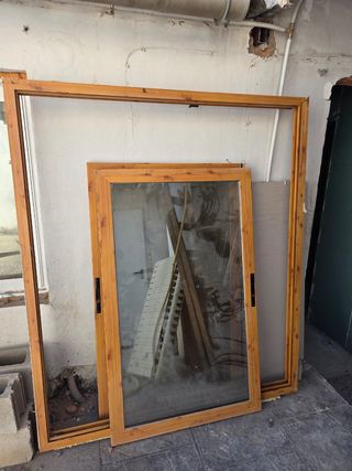 Ventana lacada en madera