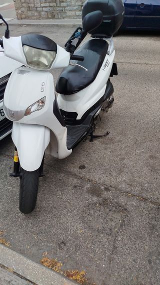 Moto Peugeot Tweet 125