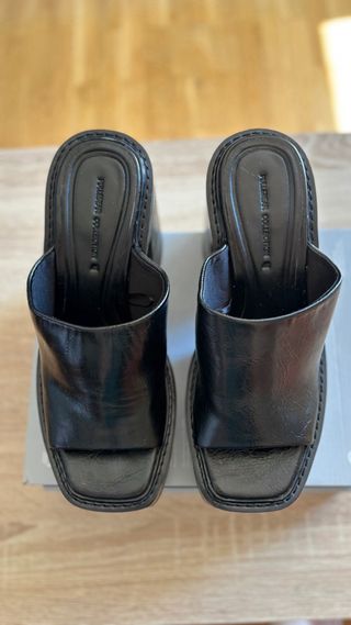 Sandalias de tacón negras