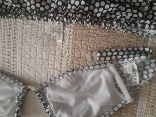 Bikini lunares blanco y negro