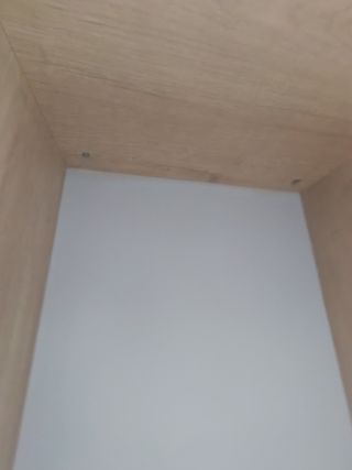 Estantería marrón