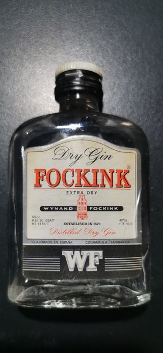 7 bottiglie da collezione assortite