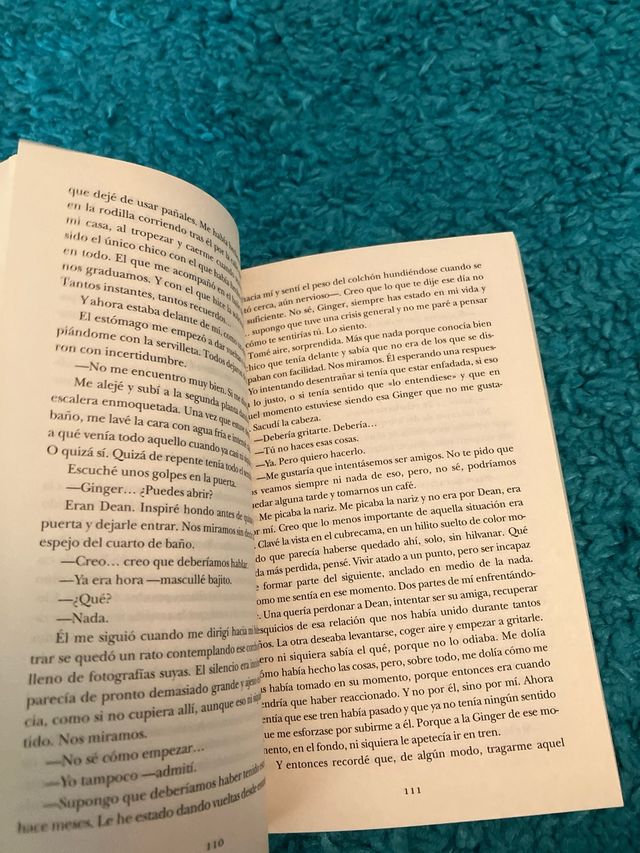 Nosotros en la luna: El libro más vendido del a...