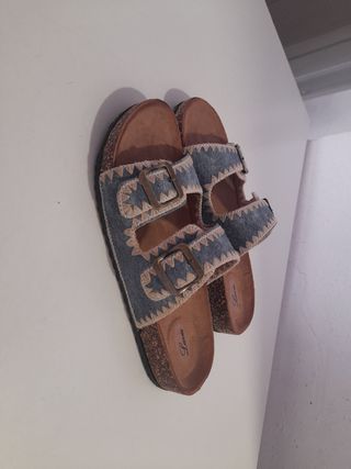 Chanclas estilo Birkenstock