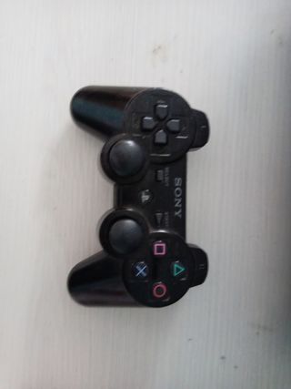 Playstation 3 Fat Negra + 2 Mandos y 7 Juegos