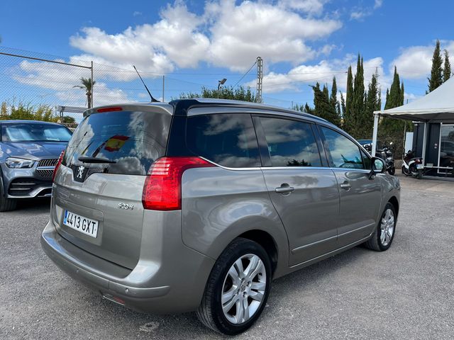 Peugeot 5008 2010