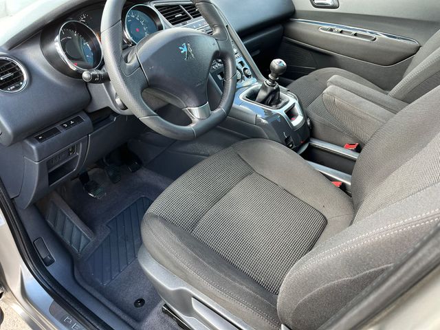 Peugeot 5008 2010