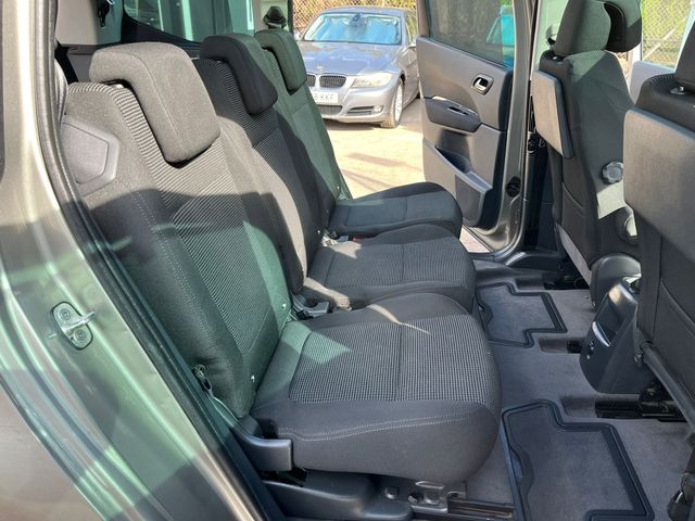 Peugeot 5008 2010
