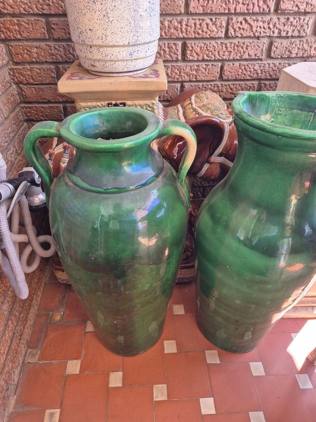 Macetero y jarrones grandes de porcelana