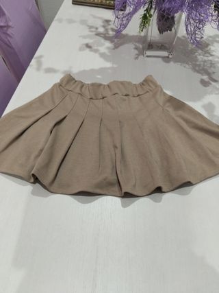 Falda de invierno beige