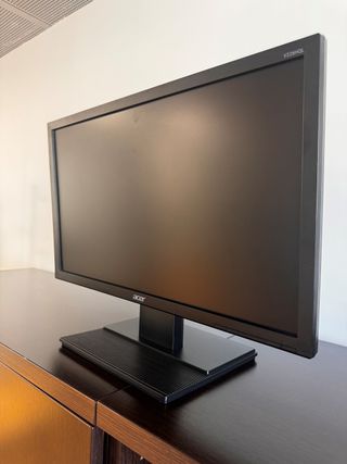 3 Monitores Acer V226HQL