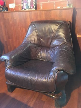 Sillones de cuero y roble