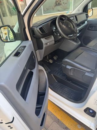Peugeot Expert 2021