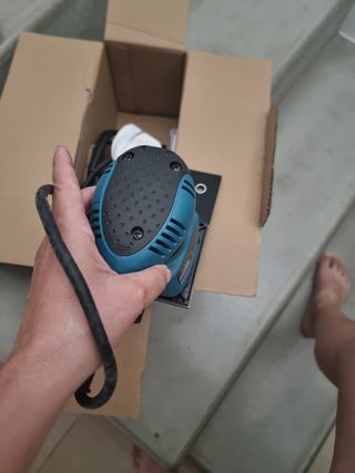 Lijadora de Acabado Makita BO4566