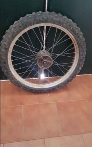 Rueda trasera Derbi Senda R