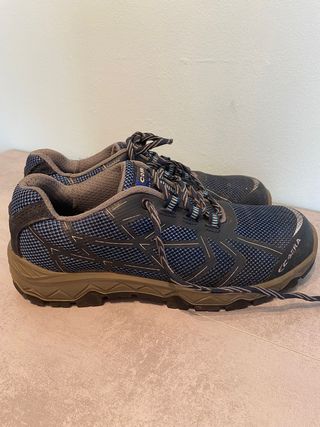 Zapatos de seguridad Cofra azules y grises