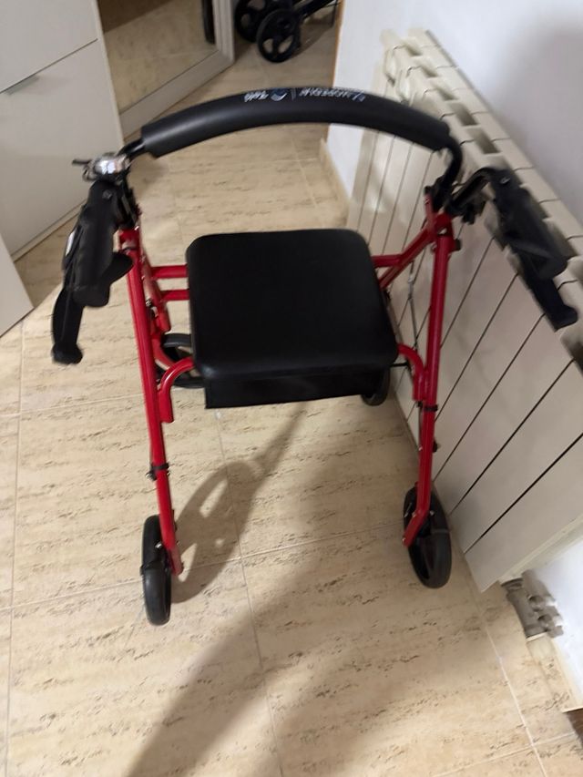 Andador caminador rojo