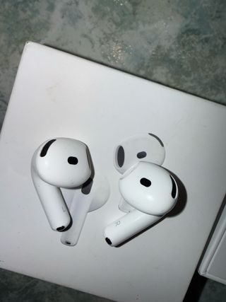 AirPods 4 con Cancelación de Ruido