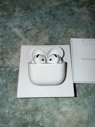 AirPods 4 con Cancelación de Ruido