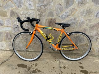 Bicicleta de carretera Orbea antigua