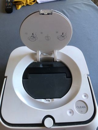 Robot friegasuelos Brava Jet