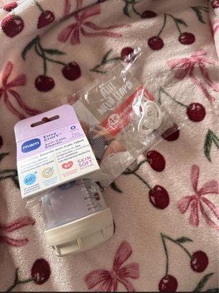Biberón Mam Anti-Colic 130ml
y chupete